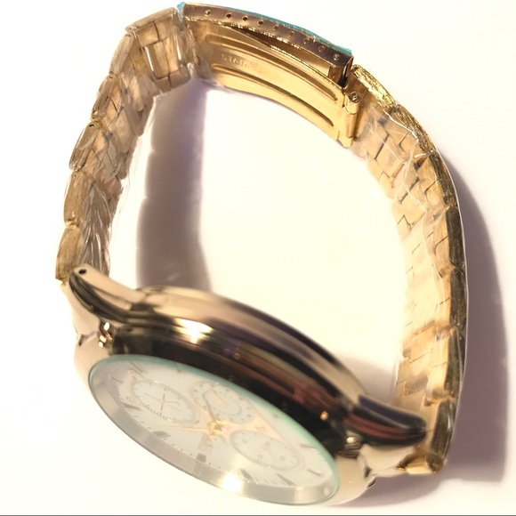 M&H Men’s Stainless Steel Watch - Picture 6 of 6